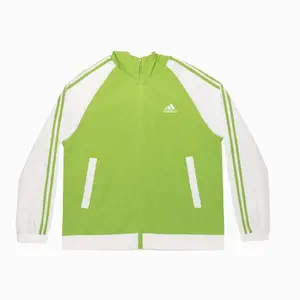 سویشرت بادگیر و ضد آب کم حجم آدیداس adidas