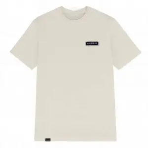 تیشرت pull and bear