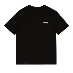 تیشرت pull and bear