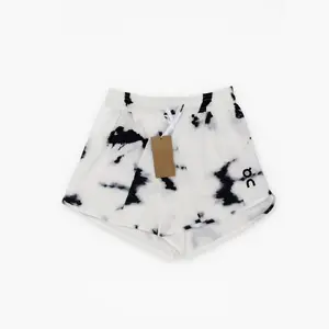 شلوارک زنانه آن رانینگ On running کشاله دار